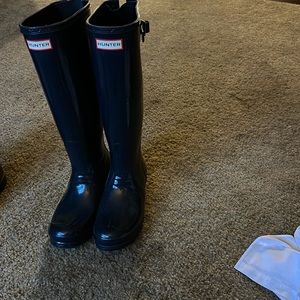 Women’s clothing and various other things